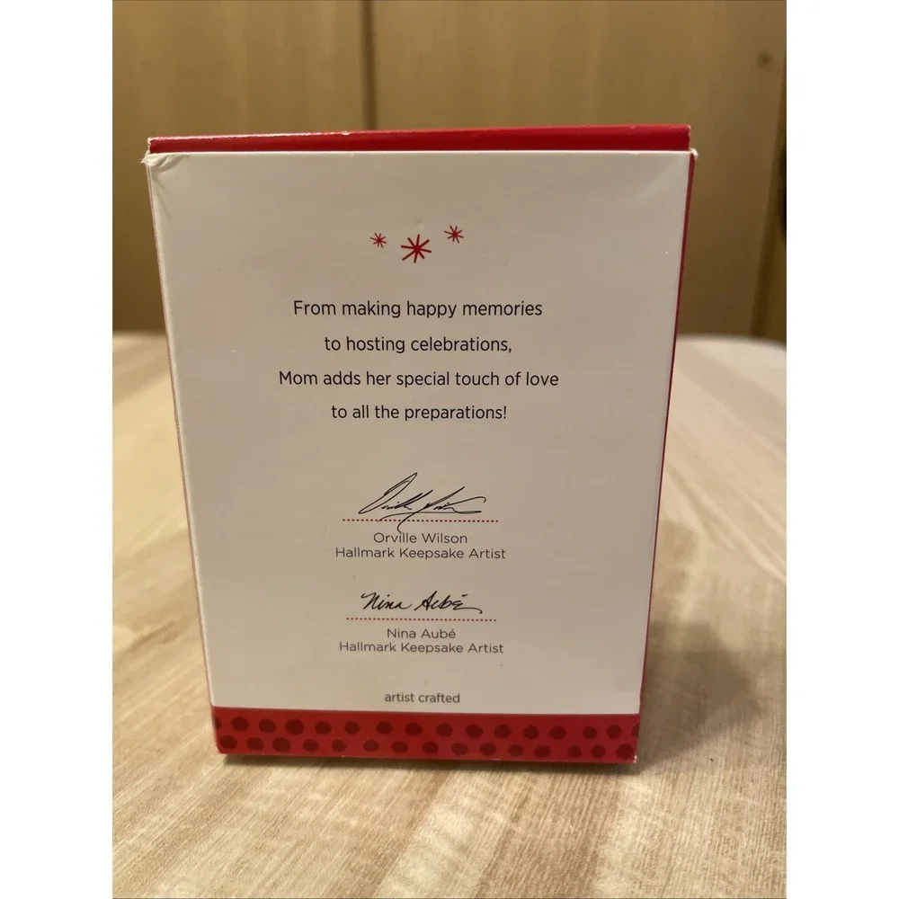 Hallmark Keepsake Ornament 2013 Merry Mom in Original Box‎